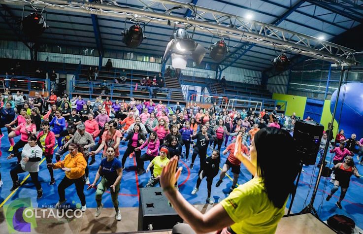 GRAN PARTICIPACIÓN EN MASIVO DE ZUMBA COMUNAL